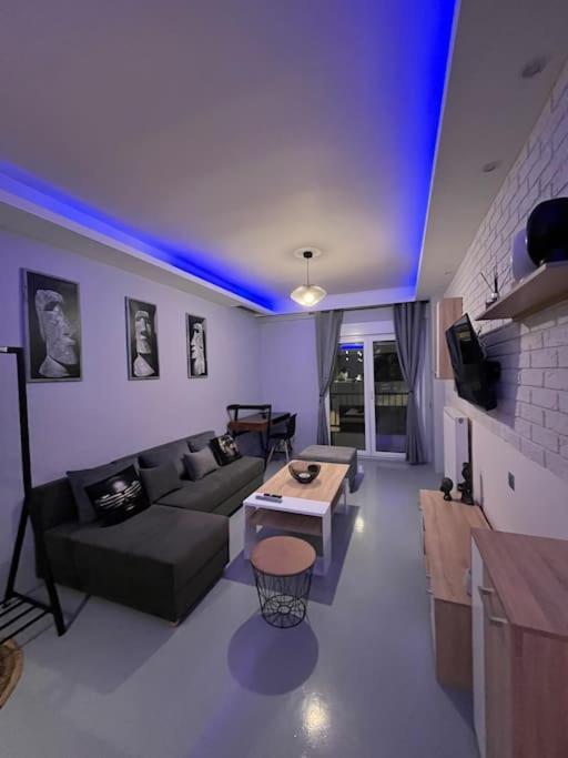 Vip Apt. Pezodromos Kalamarias Thessaloniki Exterior photo
